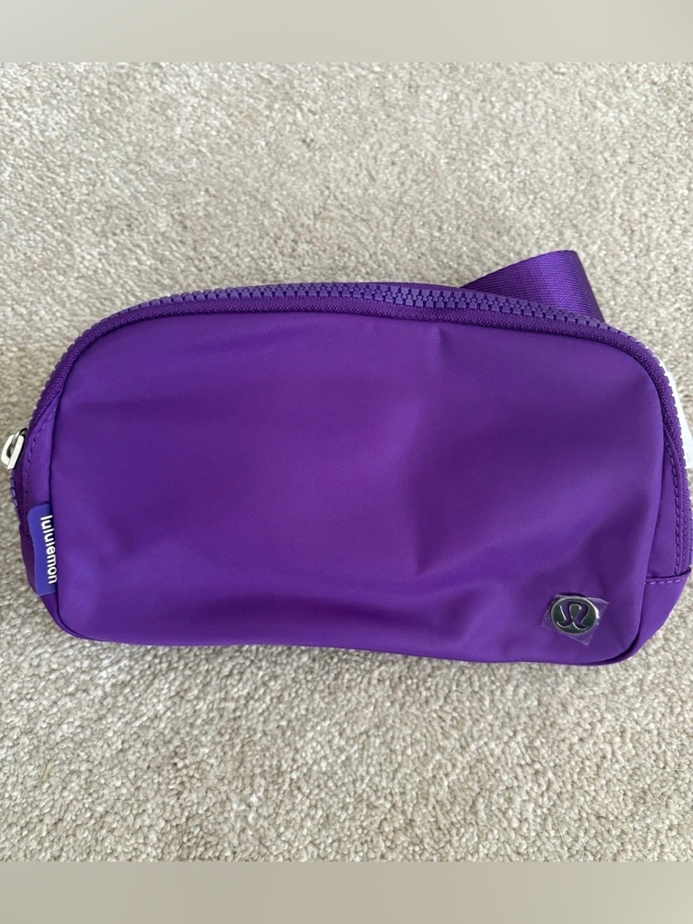 Lululemon Everywhere Belt Bag 1L- College Purple  NWT sold out